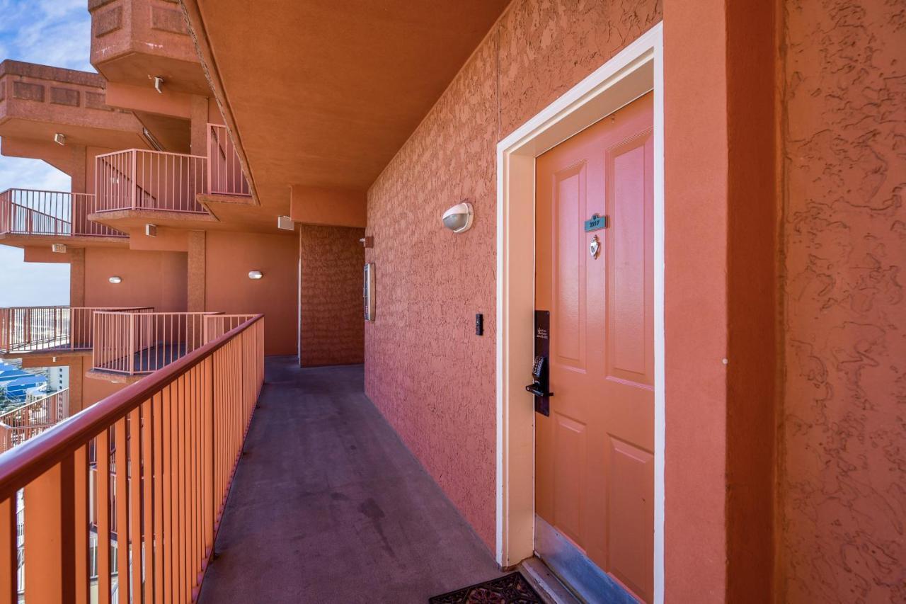 Shores Of Panama 2217- Elegantly Decorated, Sleeps 6, Free Fun! * Panama City Beach